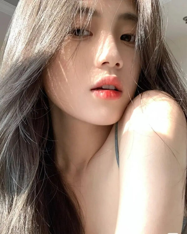 Gái Xinh Việt Nam trong khung hình nghệ thuật thể hiện vẻ đẹp đa chiều